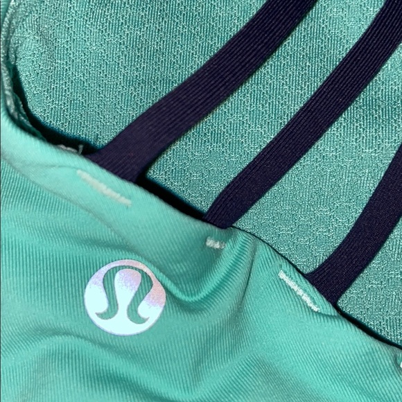 Lululemon Athletica Free to Be Sports Bra size 2 - Picture 3 of 4